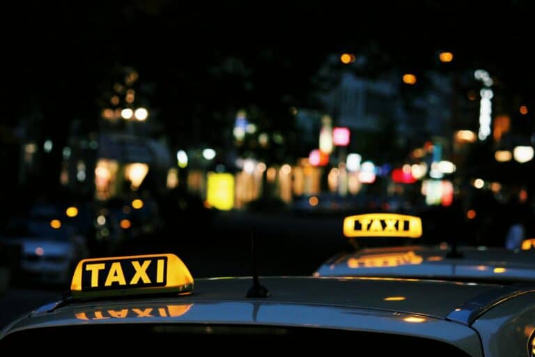 6 Tips to Check Taxi Fleet Drivers Background